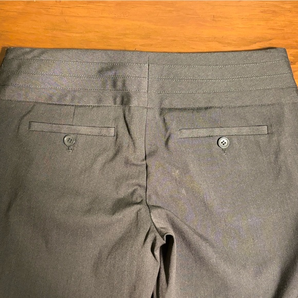 The Limited exact stretch women’s gray tapered pants size 8. NWOT - Picture 7 of 8